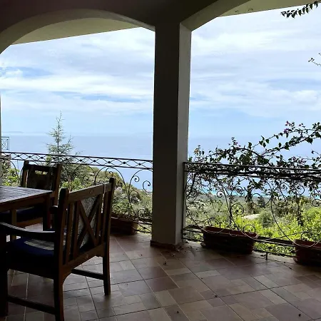 Amazing Seaside View فيلة