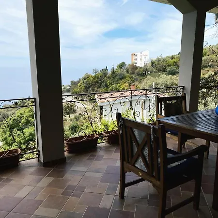 Amazing Seaside View فيلة